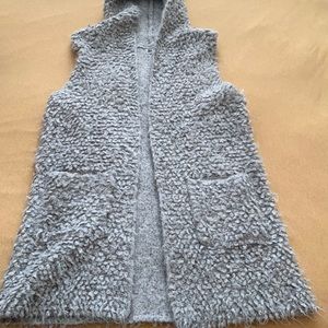 Grey - Look by M New York - wool hooded sleeveless sweater